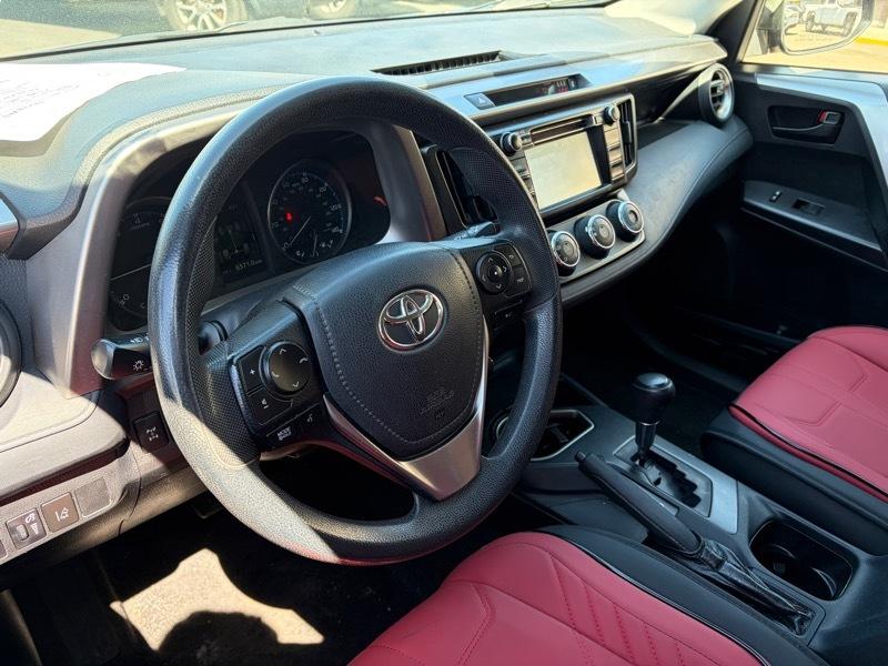 Toyota RAV4 LE AWD 2017