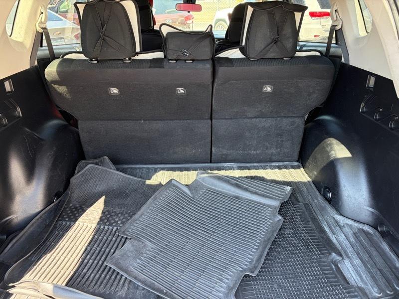 Toyota RAV4 LE AWD 2017