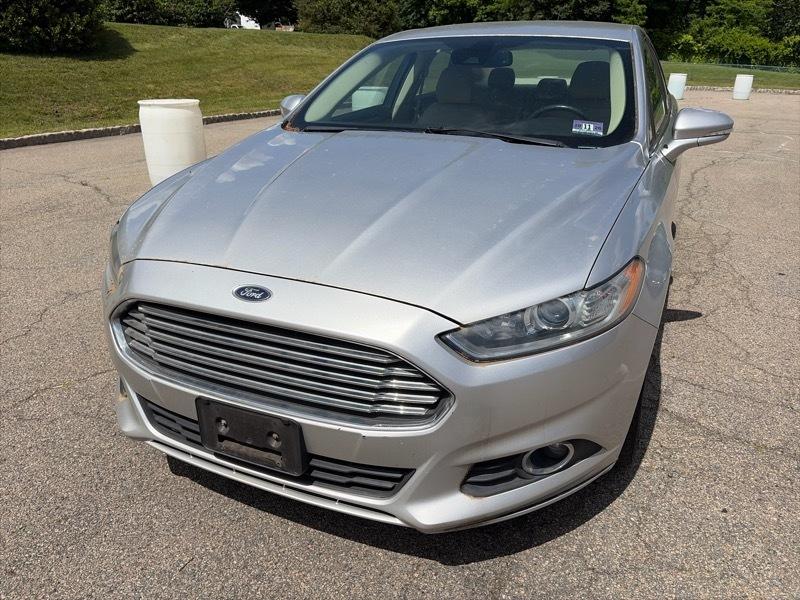 Ford Fusion Hybrid SE 2014
