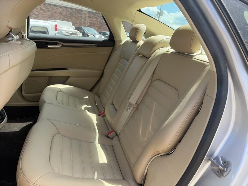 Ford Fusion Hybrid SE 2014