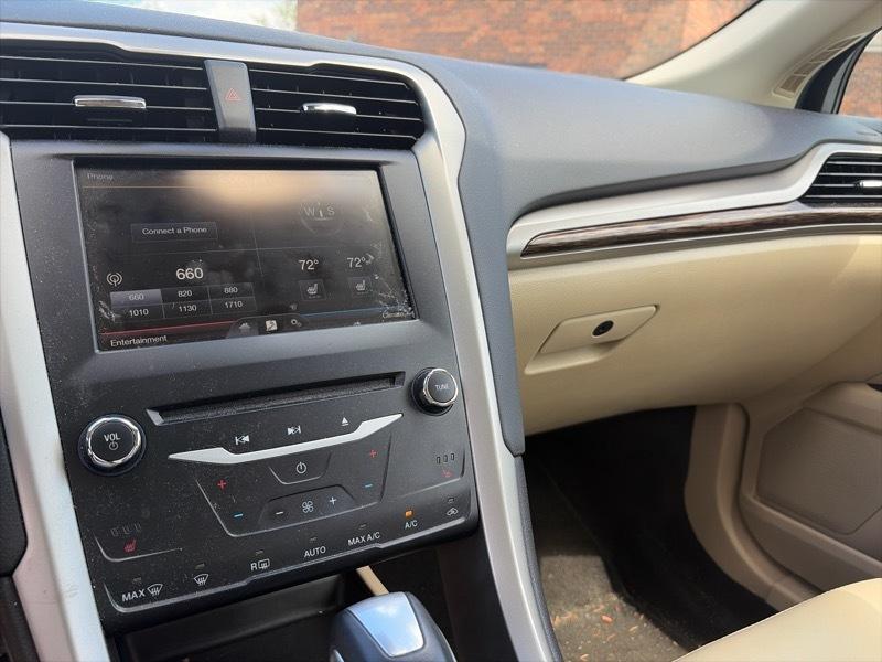 Ford Fusion Hybrid SE 2014