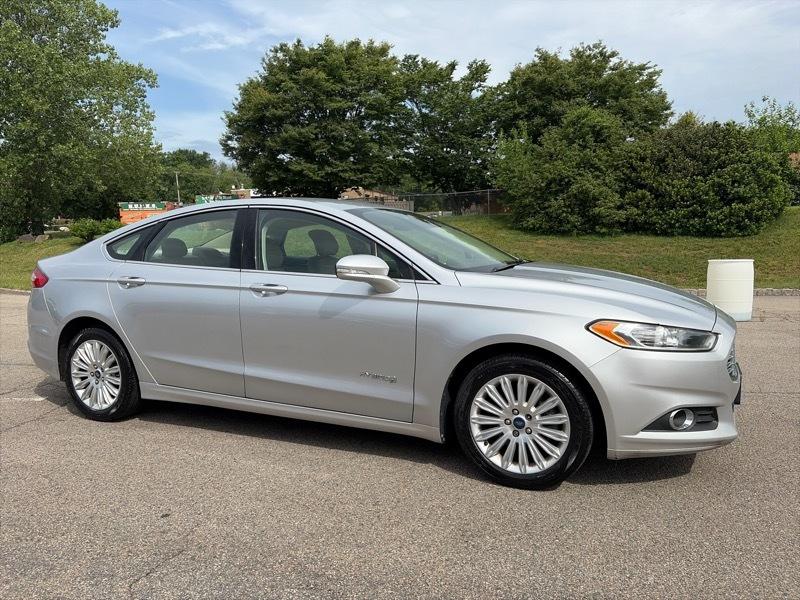 Ford Fusion Hybrid SE 2014