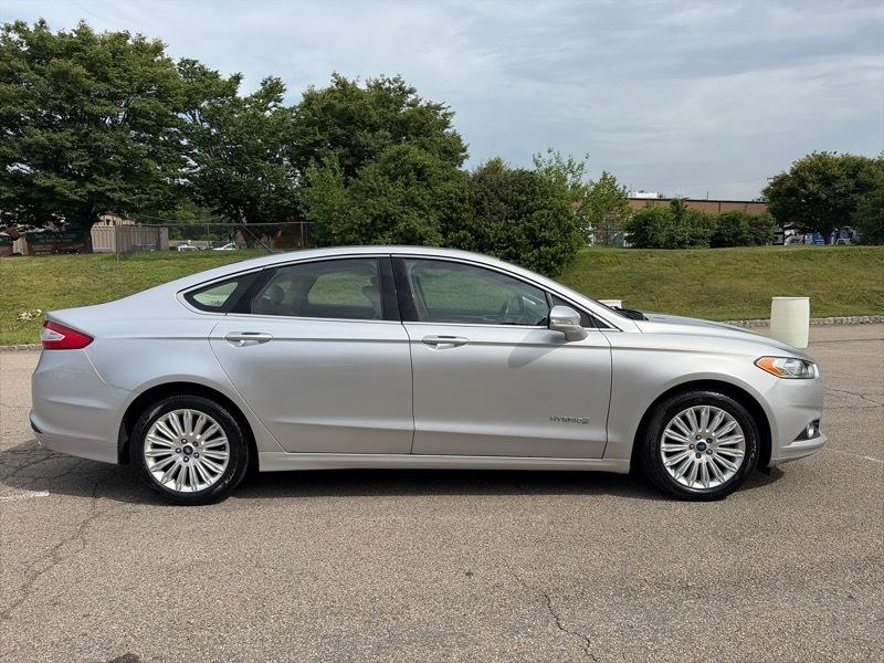 Ford Fusion Hybrid SE 2014