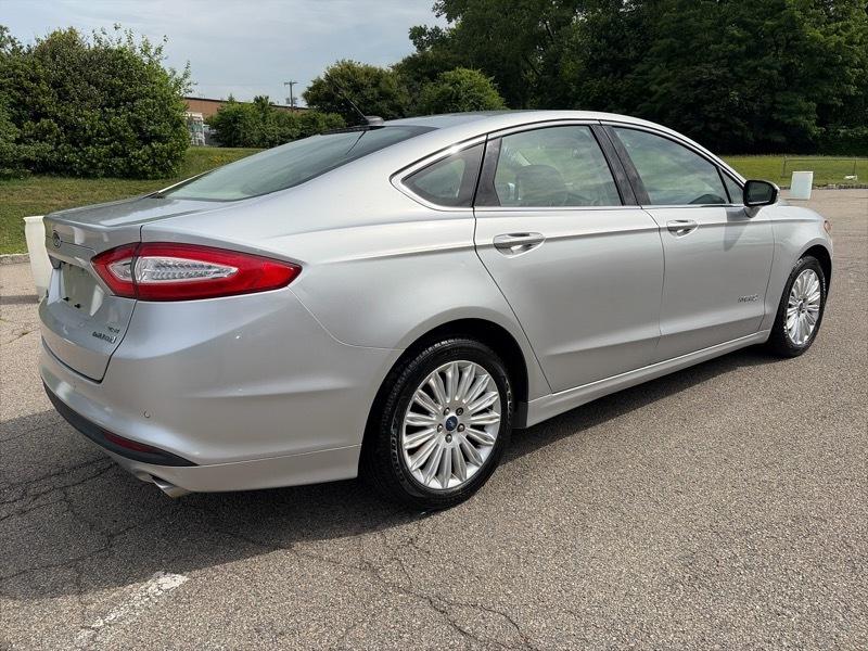 Ford Fusion Hybrid SE 2014