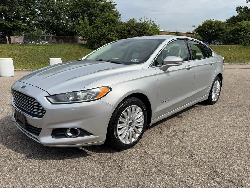 Ford Fusion Hybrid SE 2014