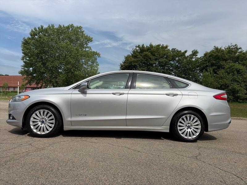 Ford Fusion Hybrid SE 2014