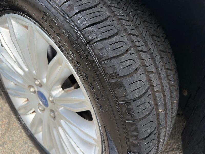 Ford Fusion Hybrid SE 2014
