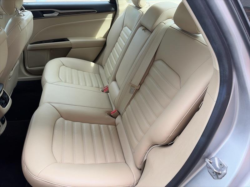 Ford Fusion Hybrid SE 2014