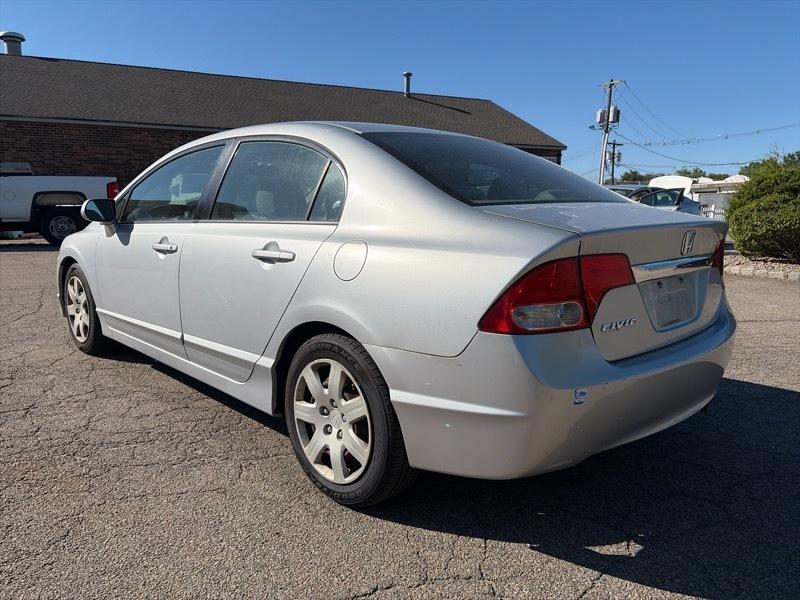 Honda Civic 4dr Sdn LX Auto 2010