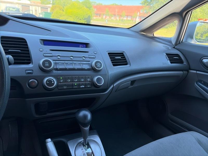 Honda Civic 4dr Sdn LX Auto 2010