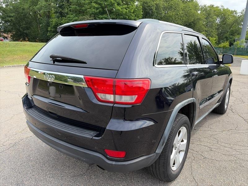 Jeep Grand Cherokee Laredo 4WD 2011