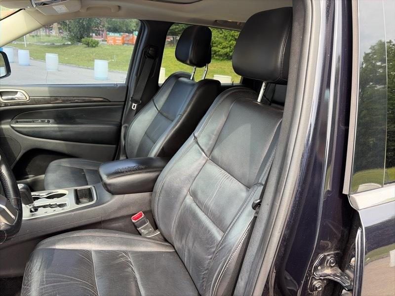 Jeep Grand Cherokee Laredo 4WD 2011