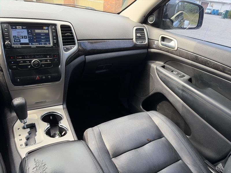 Jeep Grand Cherokee Laredo 4WD 2011