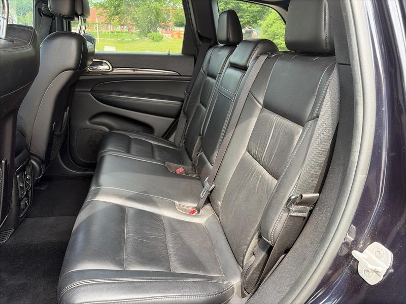 Jeep Grand Cherokee Laredo 4WD 2011