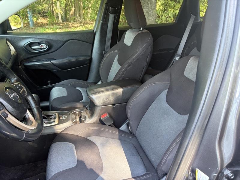 Jeep Cherokee Sport 4WD 2017