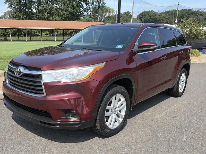 Toyota Highlander LE FWD I4 2014