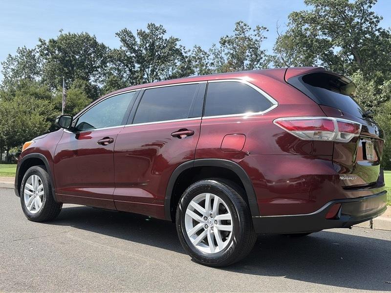 Toyota Highlander LE FWD I4 2014
