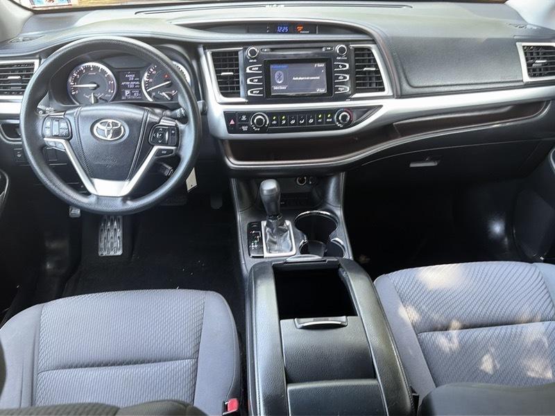 Toyota Highlander LE FWD I4 2014