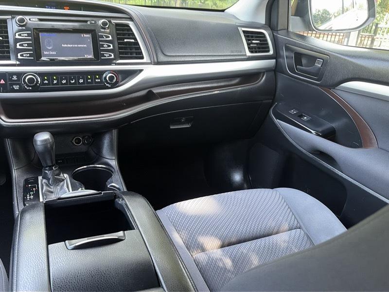 Toyota Highlander LE FWD I4 2014