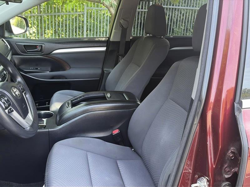 Toyota Highlander LE FWD I4 2014