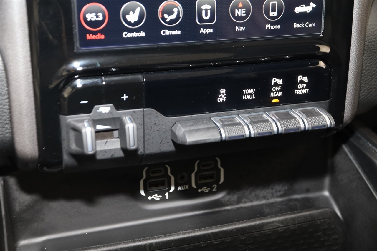 RAM 1500 Rebel Crew Cab SB 4WD 2021