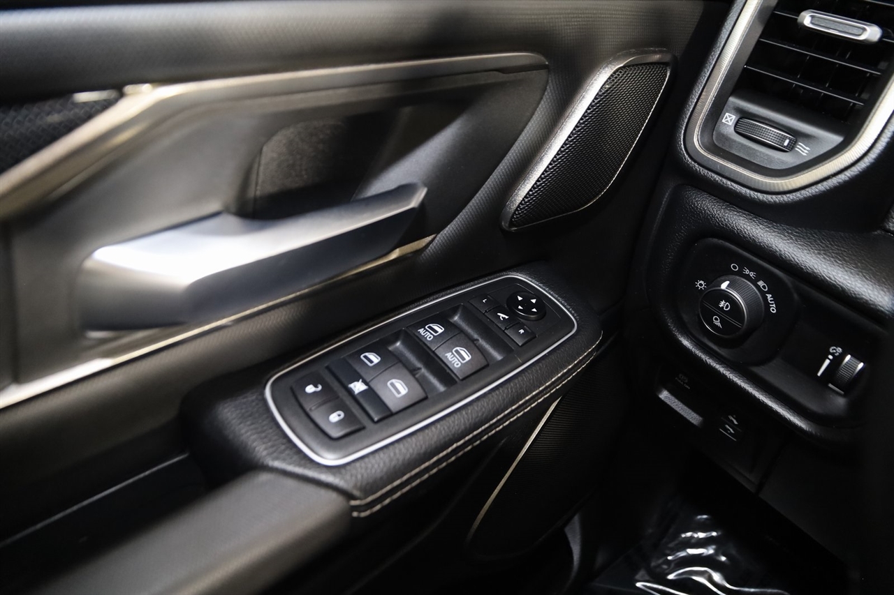 RAM 1500 Rebel Crew Cab SB 4WD 2021