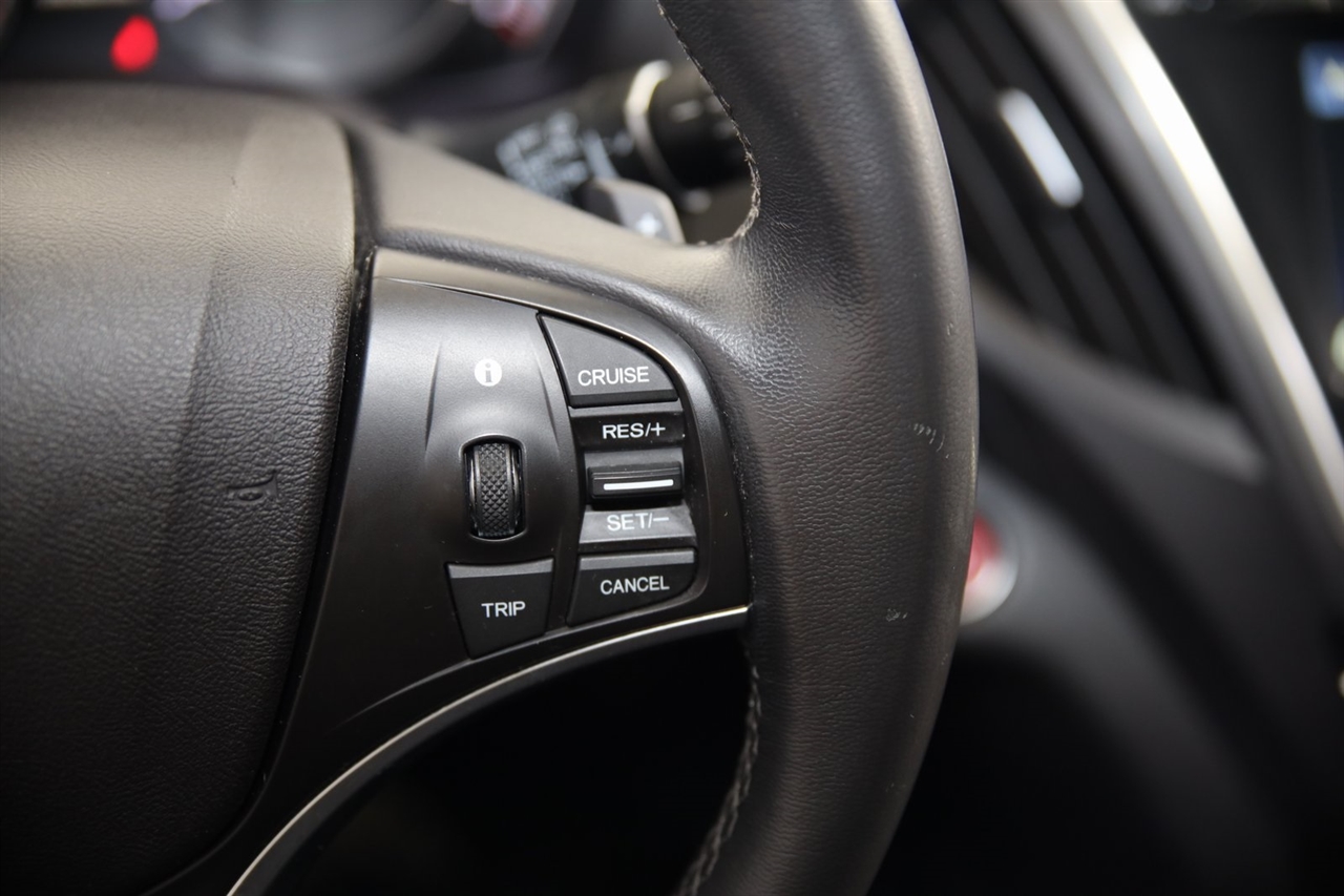 Acura MDX 6-Spd AT w/Tech Package 2015