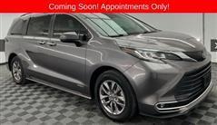2021 Toyota Sienna 