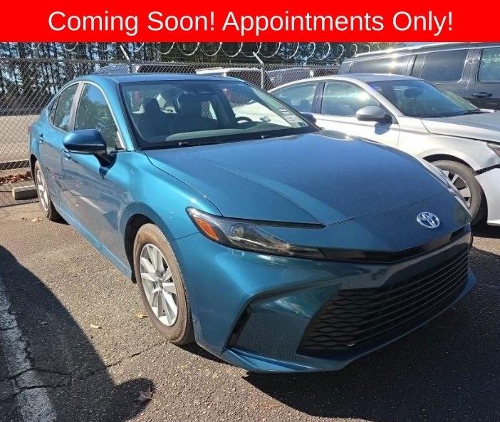 2025 Toyota Camry LE (Natl)