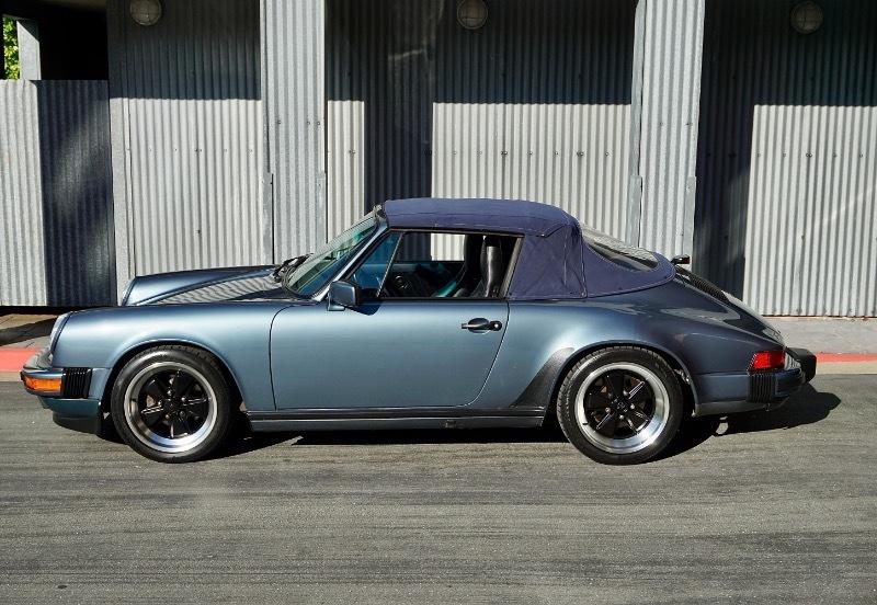 Porsche 911 Carrera 2dr Cabriolet 5-Spd 1987
