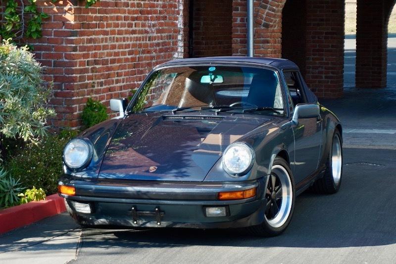 Porsche 911 Carrera 2dr Cabriolet 5-Spd 1987