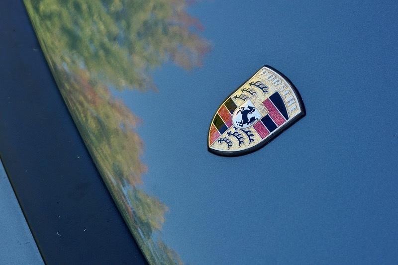 Porsche 911 Carrera 2dr Cabriolet 5-Spd 1987