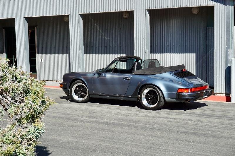 Porsche 911 Carrera 2dr Cabriolet 5-Spd 1987