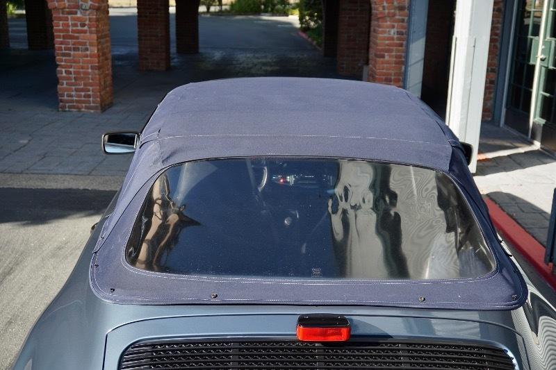 Porsche 911 Carrera 2dr Cabriolet 5-Spd 1987