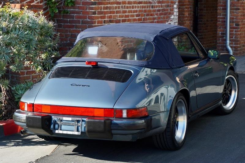 Porsche 911 Carrera 2dr Cabriolet 5-Spd 1987