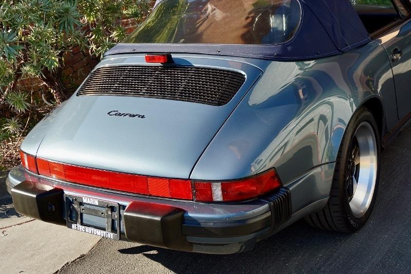 Porsche 911 Carrera 2dr Cabriolet 5-Spd 1987