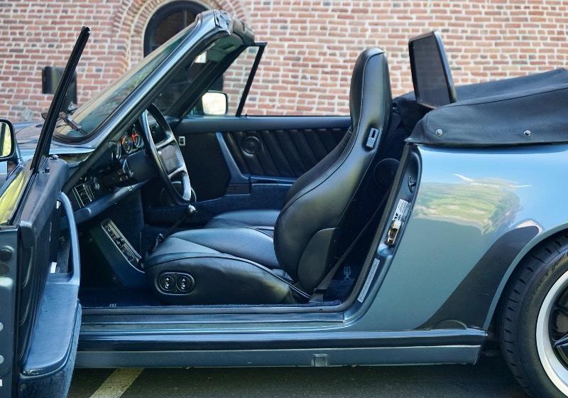 Porsche 911 Carrera 2dr Cabriolet 5-Spd 1987