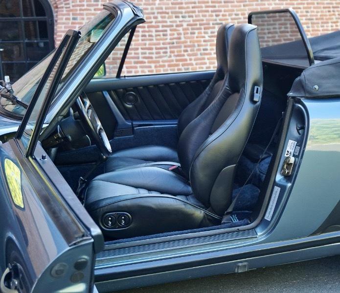 Porsche 911 Carrera 2dr Cabriolet 5-Spd 1987
