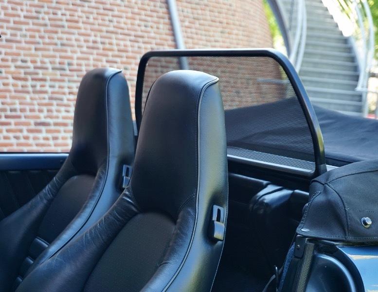 Porsche 911 Carrera 2dr Cabriolet 5-Spd 1987