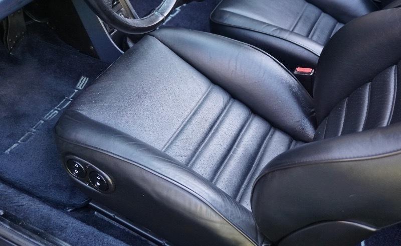 Porsche 911 Carrera 2dr Cabriolet 5-Spd 1987