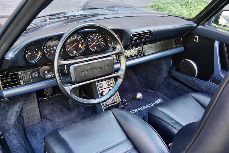 Porsche 911 Carrera 2dr Cabriolet 5-Spd 1987