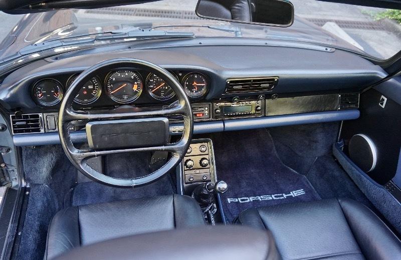 Porsche 911 Carrera 2dr Cabriolet 5-Spd 1987
