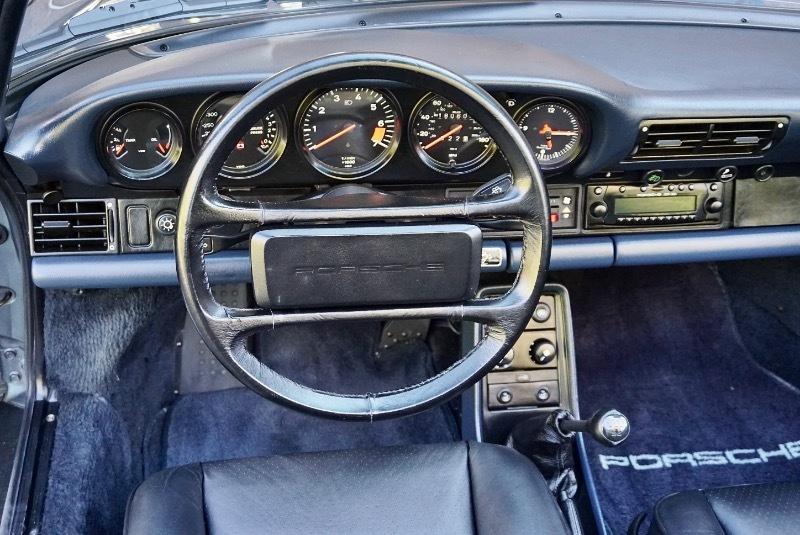 Porsche 911 Carrera 2dr Cabriolet 5-Spd 1987