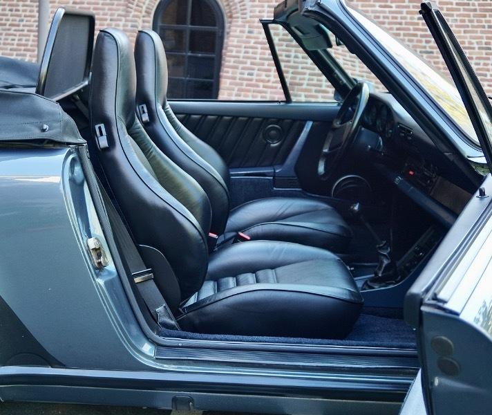 Porsche 911 Carrera 2dr Cabriolet 5-Spd 1987