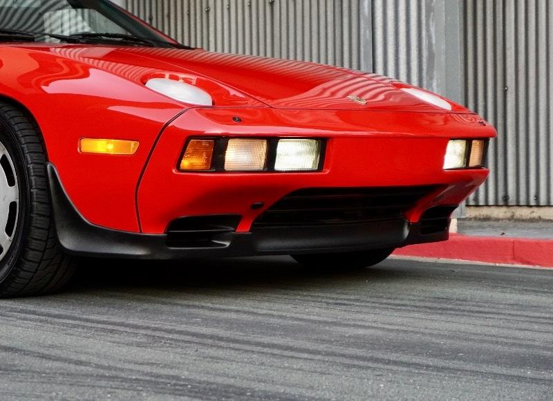 Porsche 928S 2dr Coupe 5-Spd 1986
