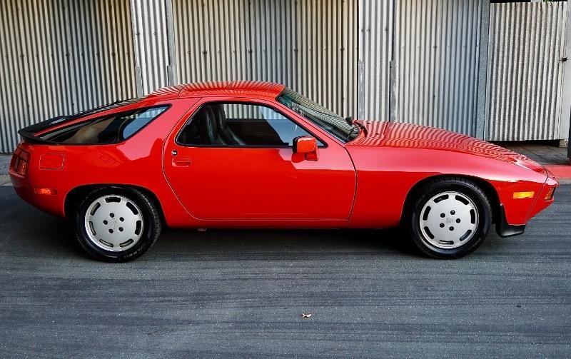 Porsche 928S 2dr Coupe 5-Spd 1986