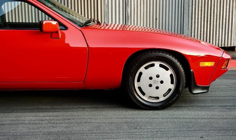 Porsche 928S 2dr Coupe 5-Spd 1986