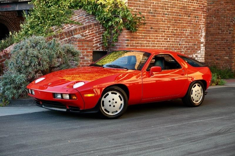 Porsche 928S 2dr Coupe 5-Spd 1986
