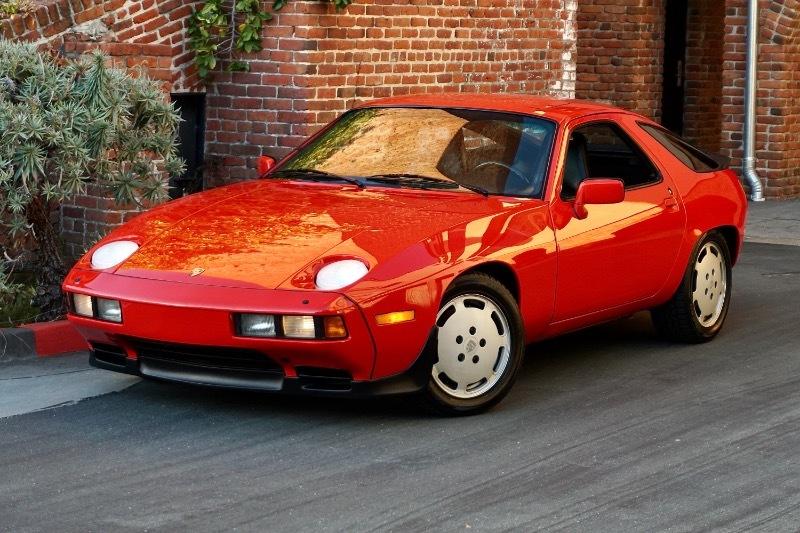 Porsche 928S 2dr Coupe 5-Spd 1986