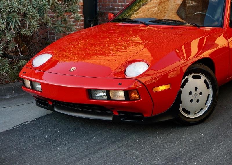 Porsche 928S 2dr Coupe 5-Spd 1986